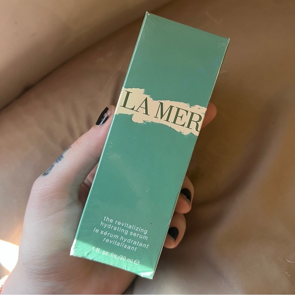 La Mer The Revitalizing Hydrating Serum
